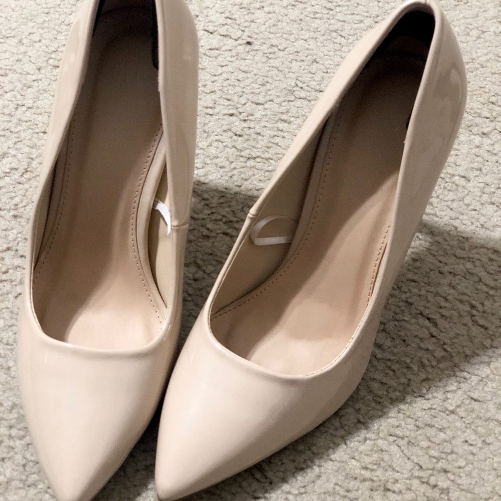 New Beige pumps